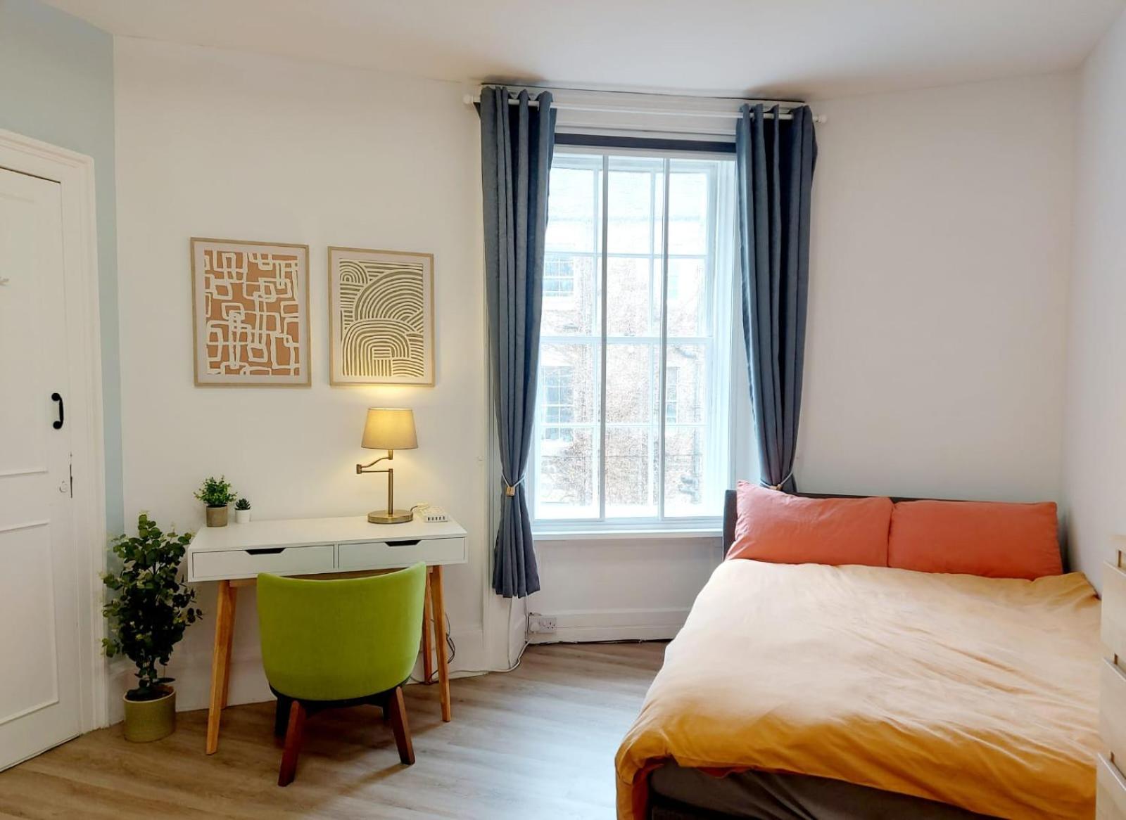 Апартаменты Spacious Victorian Flat In Эдинбург